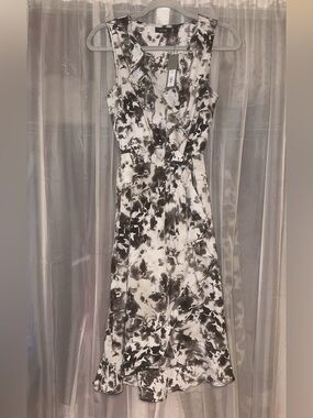 Apt. 9 Black and White Floral Midi Wrap Dress
